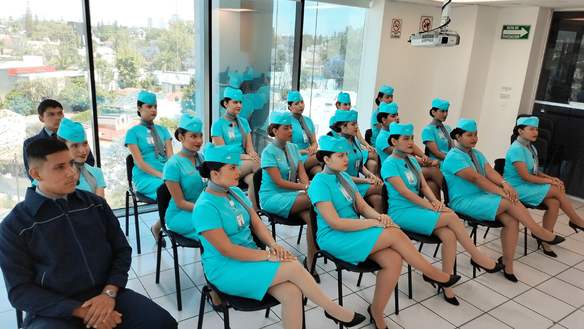 Alumnos de Elitus en capacitación